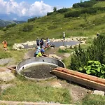 Bis 8 Personen Direkt An Der Skipiste Familienfreundlich , Summer World