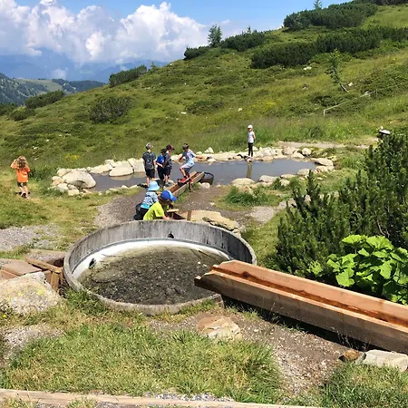 Bis 8 Personen Direkt An Der Skipiste Familienfreundlich , Summer World