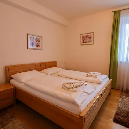 Appartamento Bis 8 Personen Direkt An Der Skipiste Familienfreundlich , Summer World *