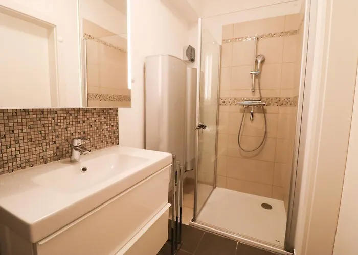 Bis 8 Personen Direkt An Der Skipiste Familienfreundlich , Summer World דירה *